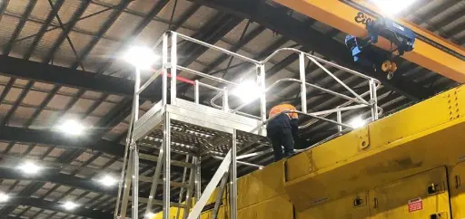 plateforme de travail à porte à faux
