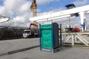 Cadre de levage pour toilettes portables