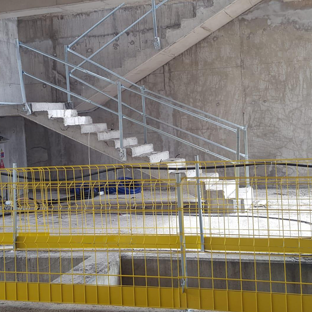 Panneau garde-corps grillagé 2500 mm