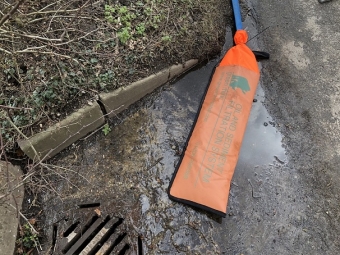 Filtre de dépollution des huiles et des sédiments